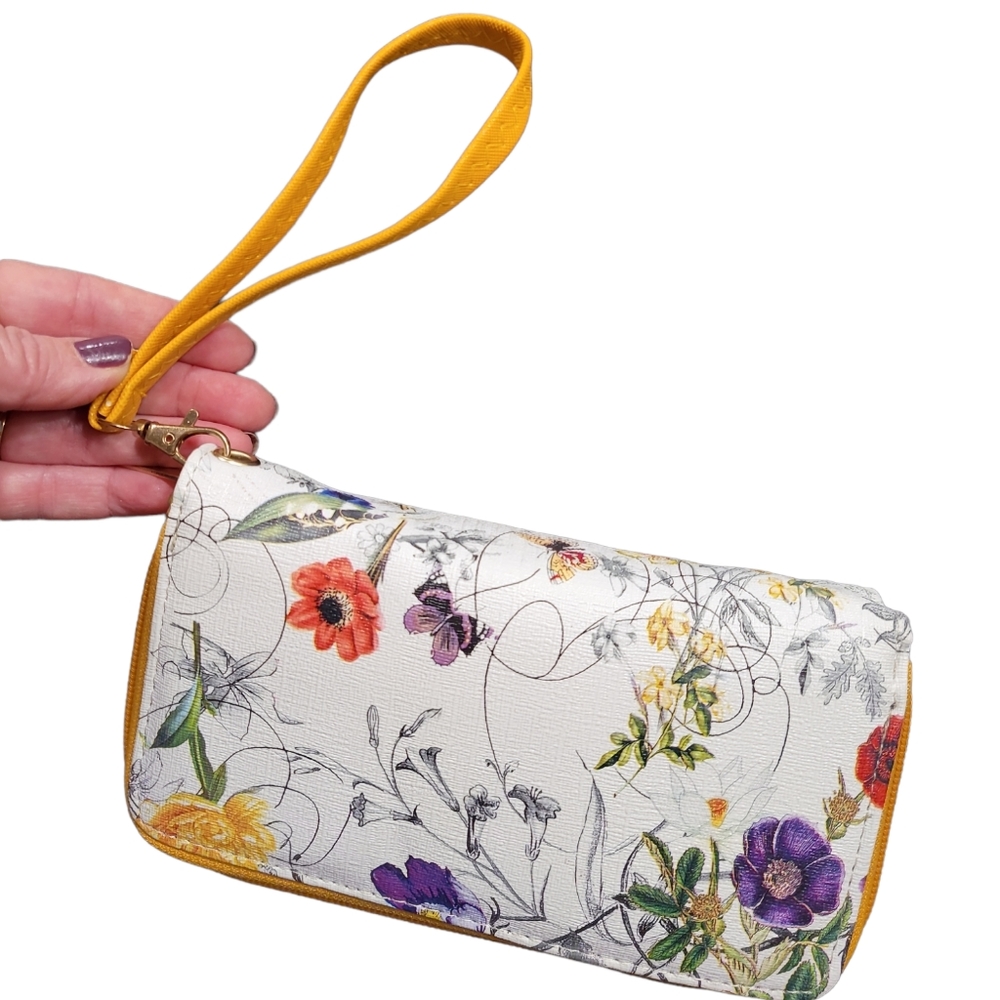 Super Cute Wristlet 🥰